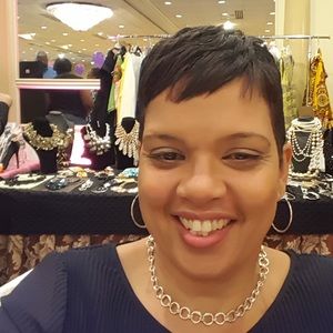 Meet your Posher, Dawna